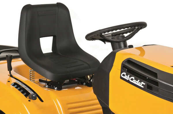 Apopsi apo Mpros & Aristera Prosthiou Tmimatos tou Cub Cadet LT1 NR92